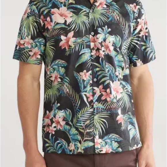 Like new size large Tommy Bahama Hawaiian shirt - Picture 2 of 3